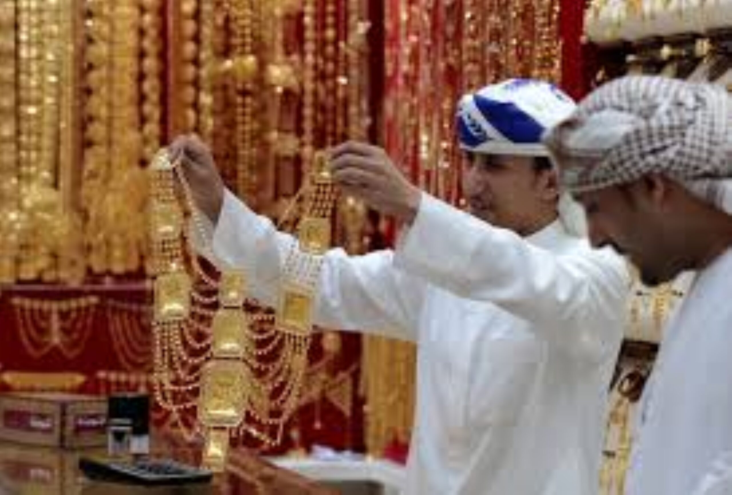 Gold prices continue to surge