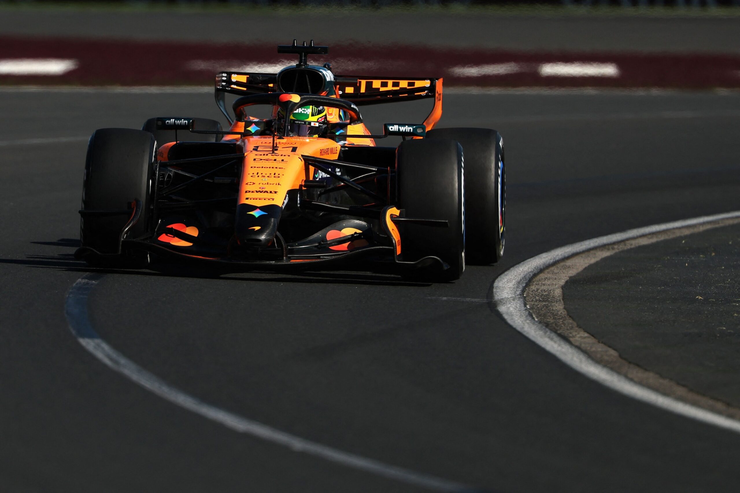 Home hero Piastri edges Antonelli in second practice at s…