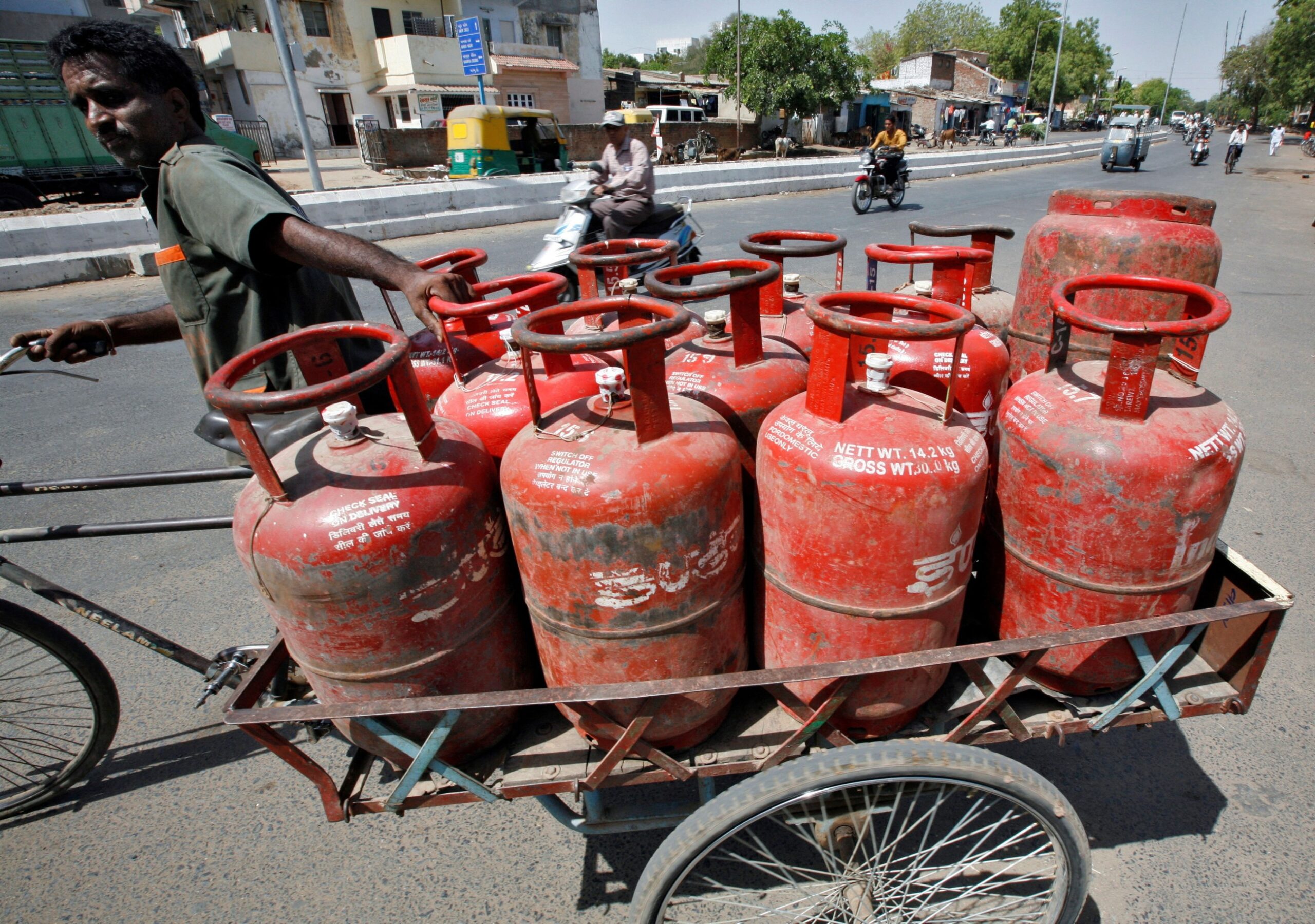 India raises cooking gas prices amid Iran war