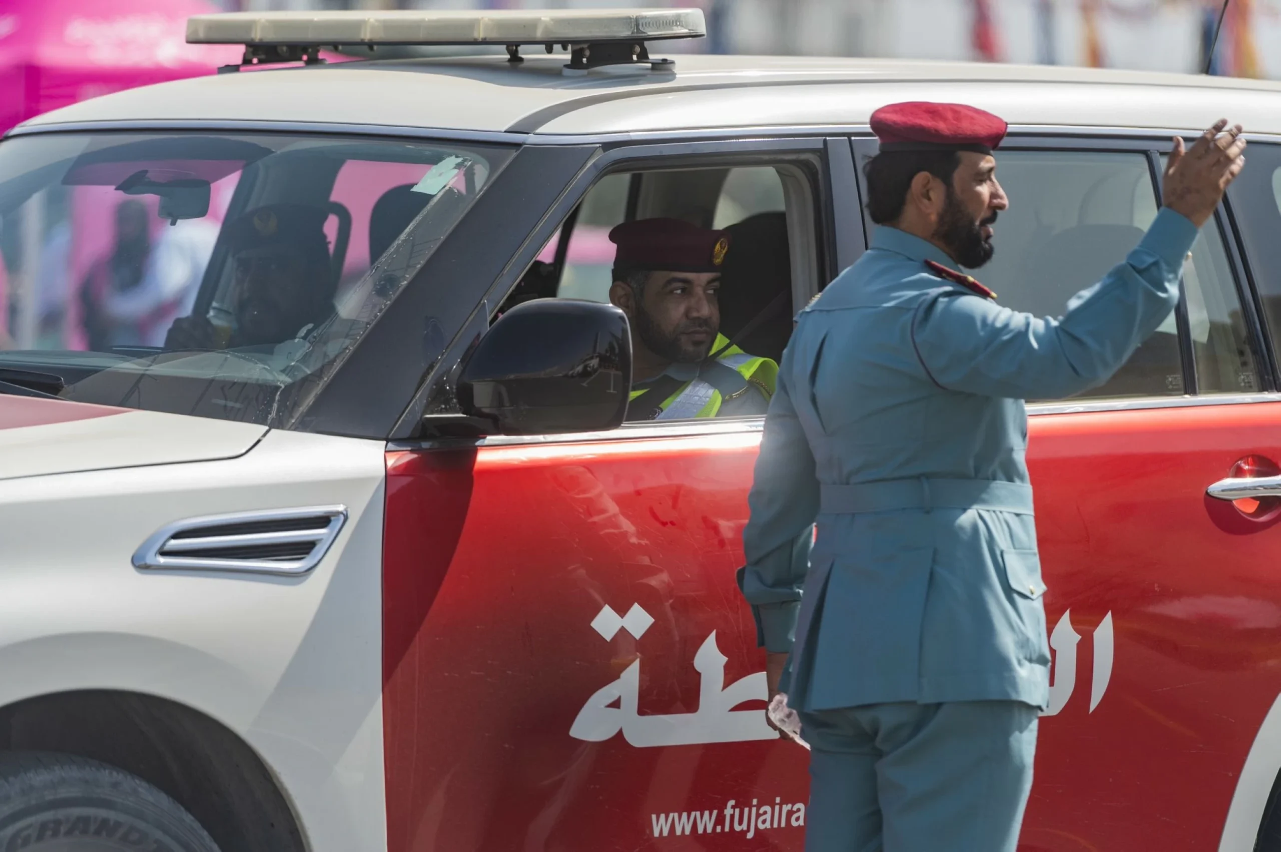 Fujairah Civil Defence quells fire caused by falling debris