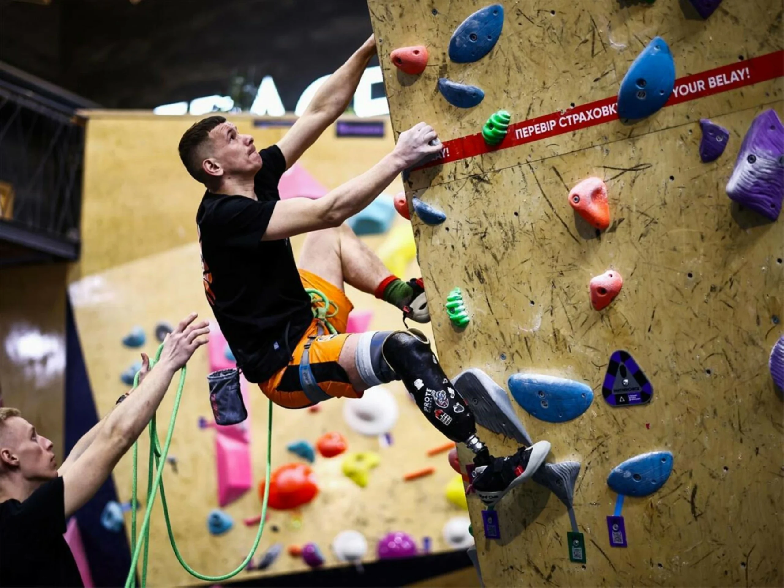 Ukraine amputee veterans climb for recovery