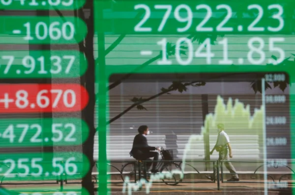 Asian stocks rally as oil retreats, US Federal Reserve in spotlight