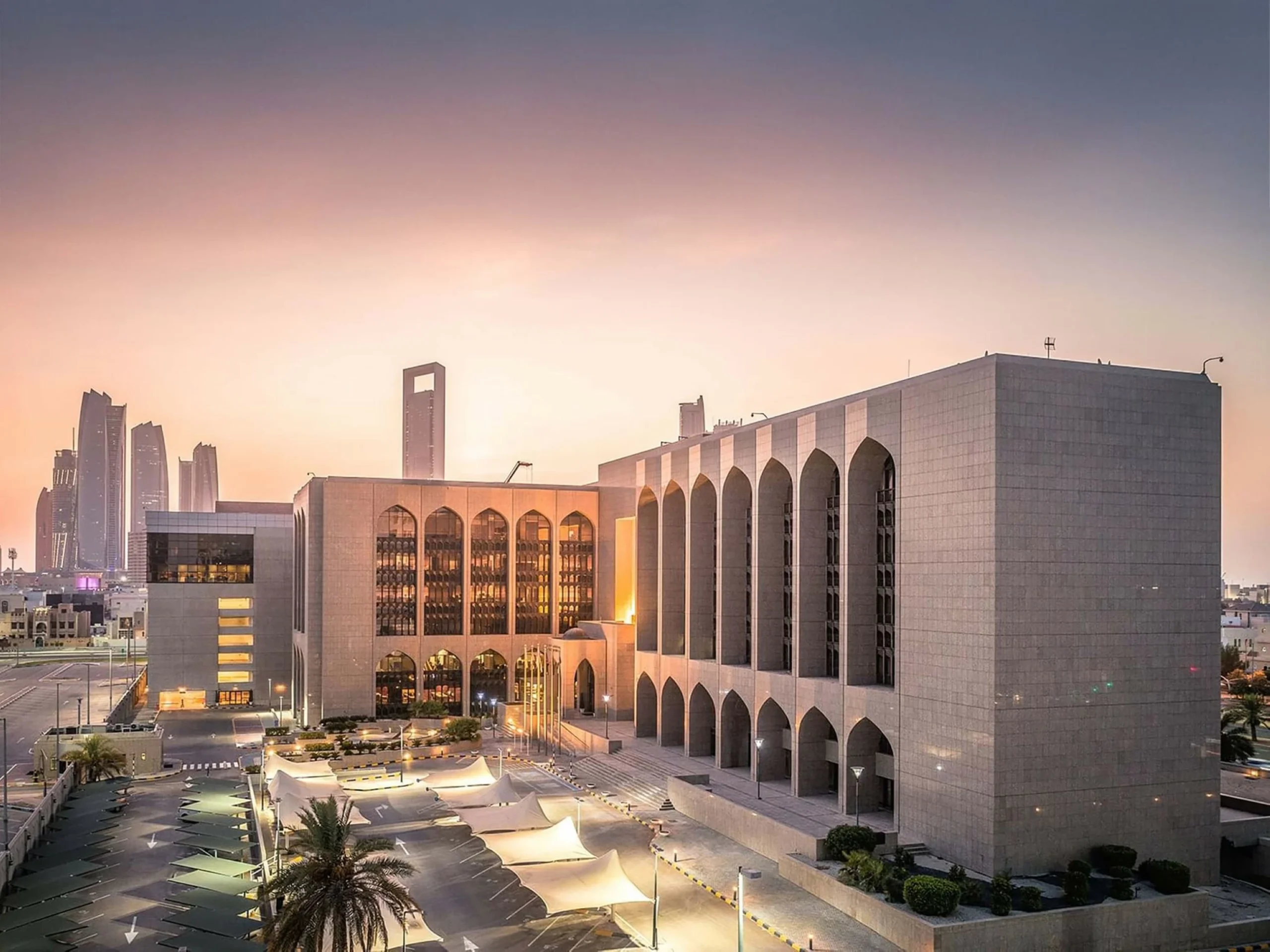 Gulf equities gain, UAE banks rise on central bank’s package