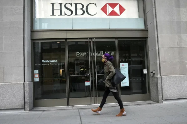 HSBC may cut up to 20,000 jobs