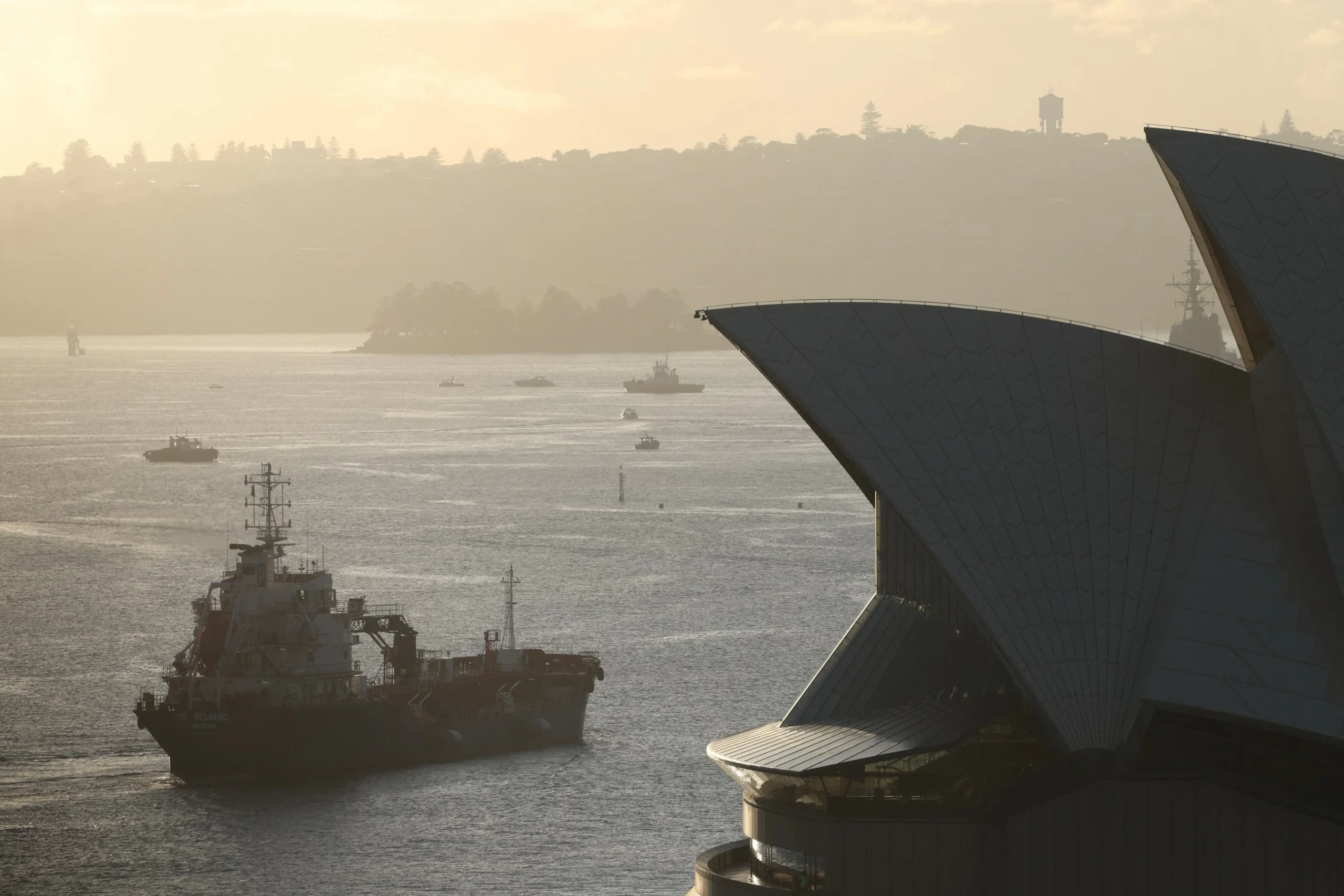 US issues 30-day waiver on Iranian oil sales amid global energy crisis