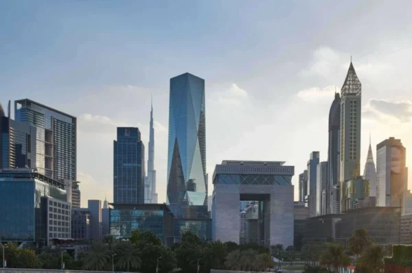 DAE signs $2.8 billion of revolving credit facilities