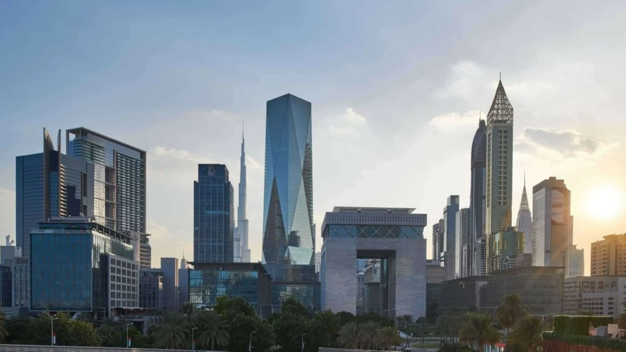 DAE signs $2.8 billion of revolving credit facilities