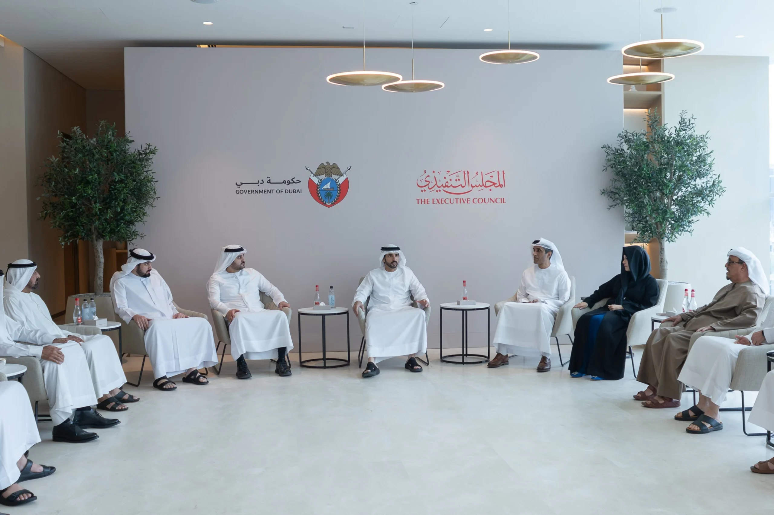 Sheikh Hamdan approves Dhs1b initiatives, says UAE poised…