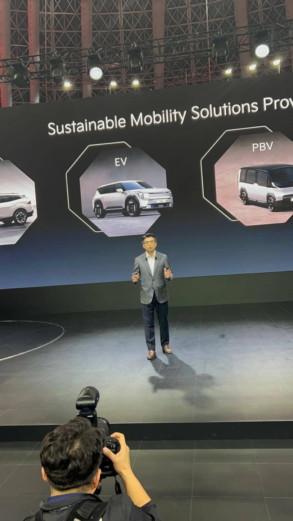 Kia Tasman makes world premiere at Jeddah International Motor Show