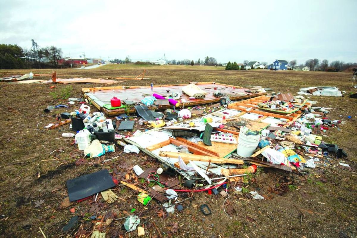 Eight dead as tornadoes surge across central US