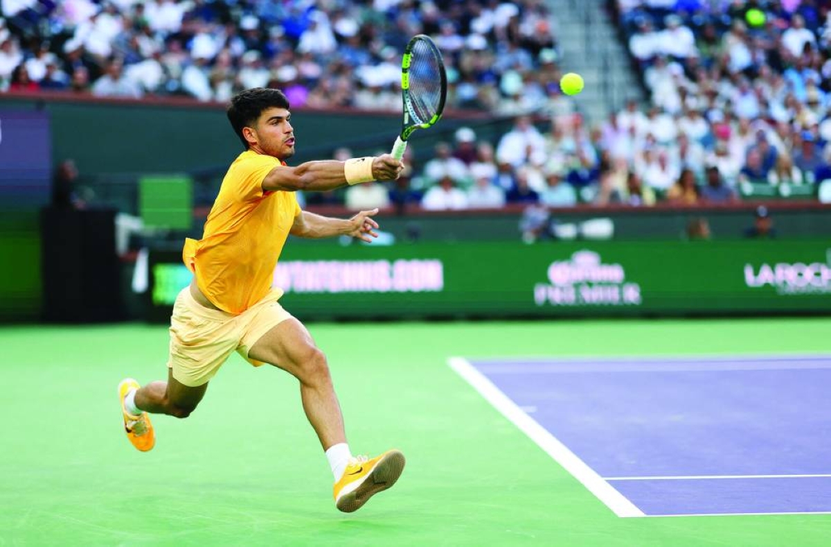 Alcaraz cruises into Indian Wells third round, Djokovic fights through