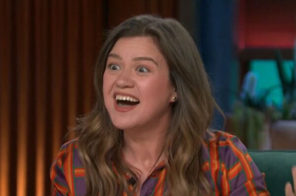 Kelly Clarkson Calls Out ‘American Idol’ For Misleading Prizes For Winning Show