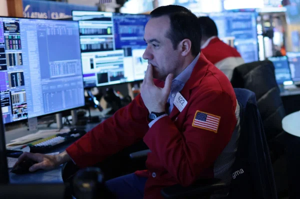 Oil rallies, stock market drop as Trump dashes hopes figh…