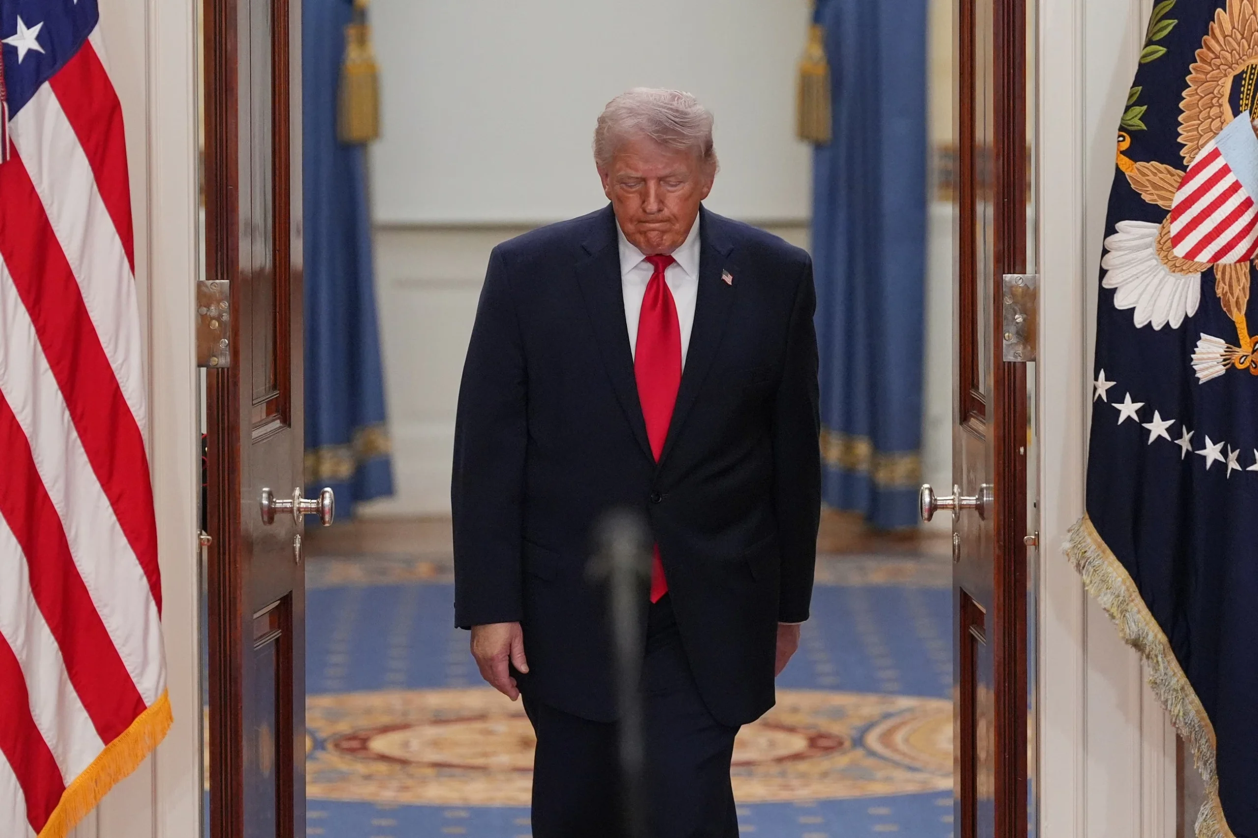 Trump says US can easily open Hormuz, take oil and make a fortune