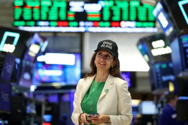 Stocks rattle as Middle East truce doubts drive up oil