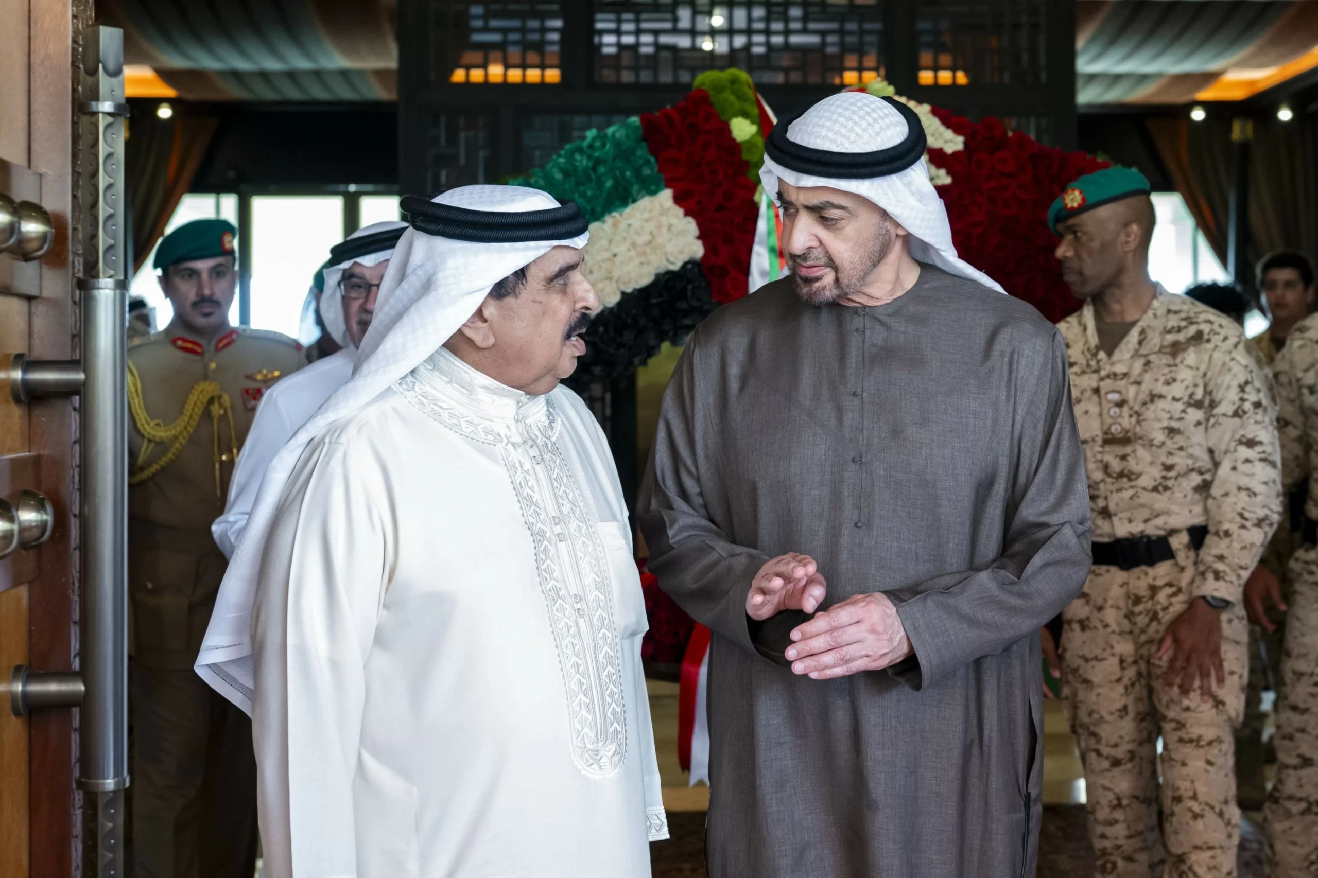 UAE President, King of Bahrain discuss fraternal relation…