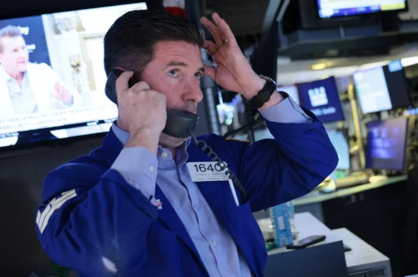 Oil surges, global stocks plunge as Trump threatens to block Hormuz