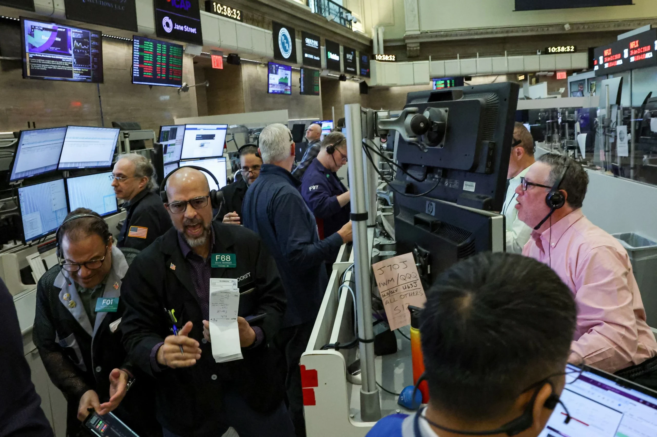 Oil gains, stocks sink as Mideast ceasefire hangs in the balance