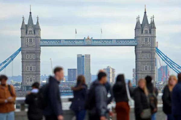 UK unemployment shows surprise fall to 4.9% since last summer
