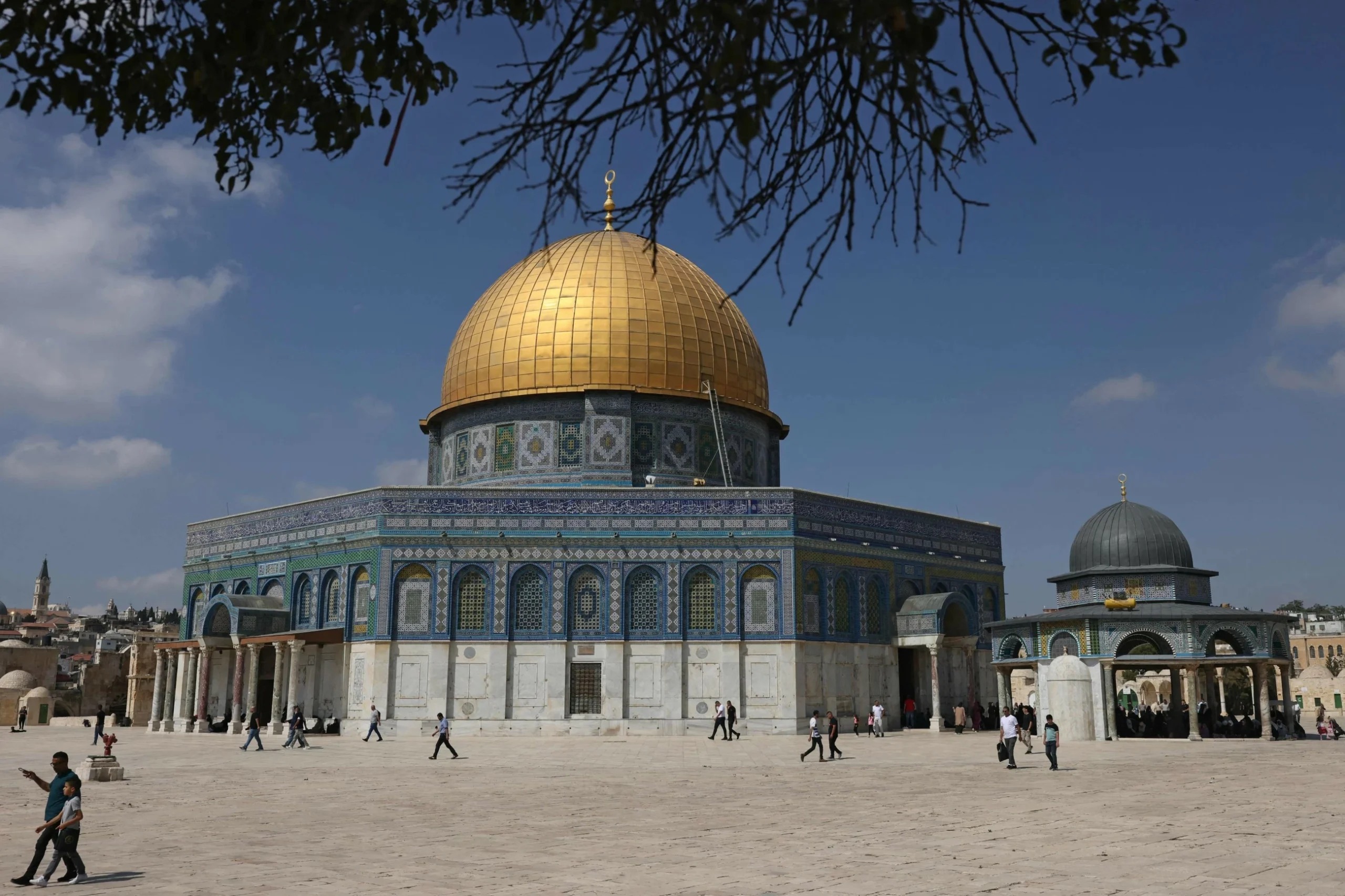 UAE and 7 other countries condemn settlers’ incursion into Al Aqsa Mosque