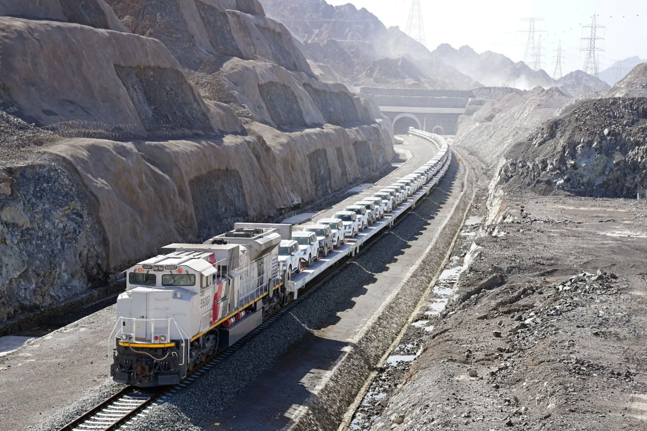 Al Masaood Automobiles, Etihad Rail complete first rail s…