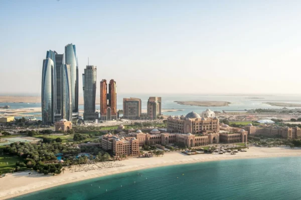 Abu Dhabi’s non-oil foreign trade grows 36% in 2025