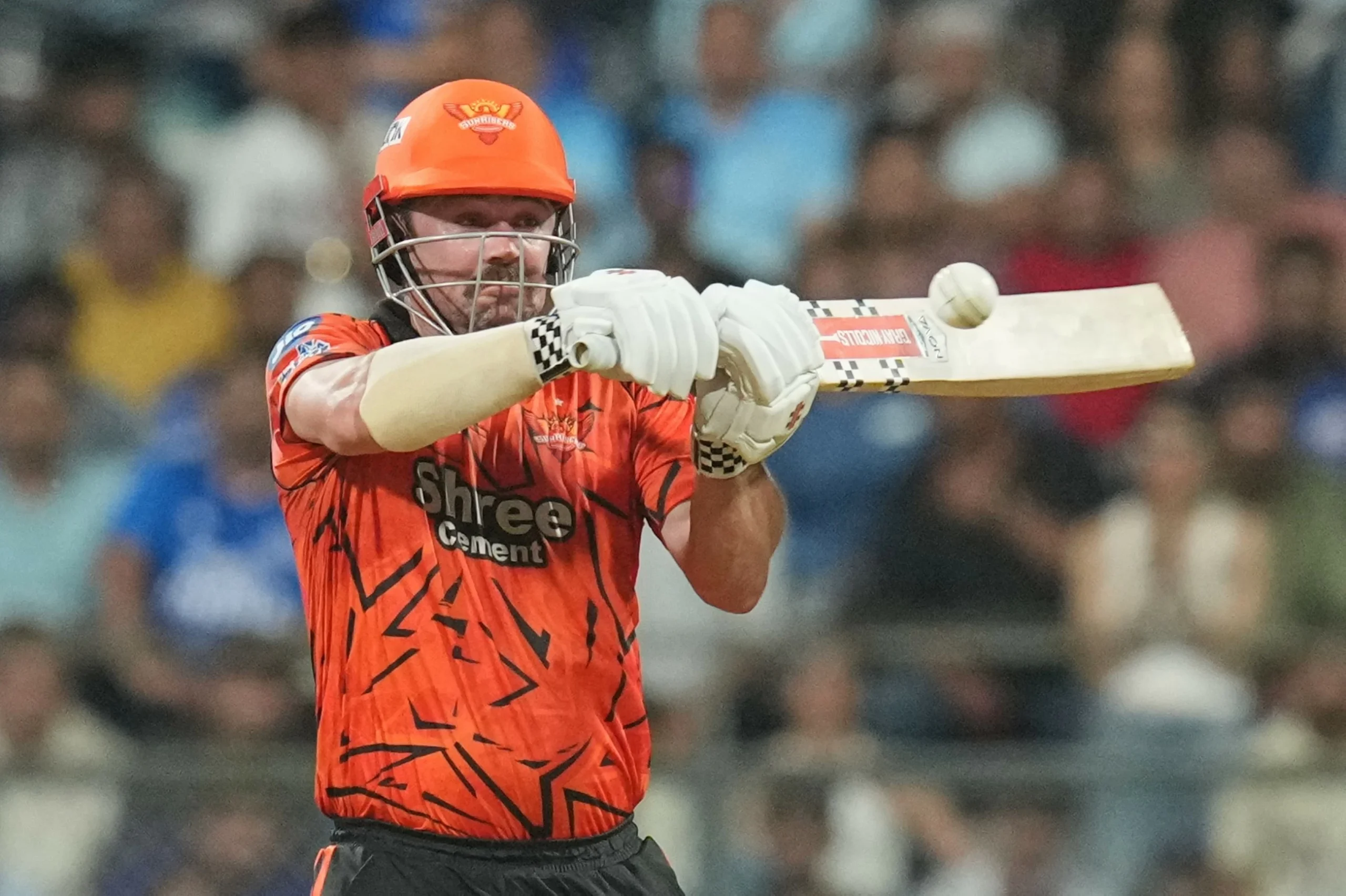 Head, Klaasen steer Hyderabad to victory over listless Mumbai