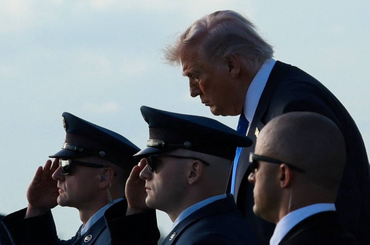 Republicans’ midterm strategy moves focus away from Trump