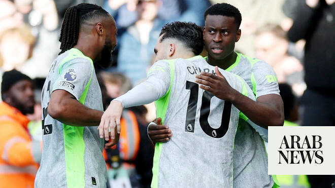 Manchester City thump Chelsea 3-0 to move closer to Arsenal