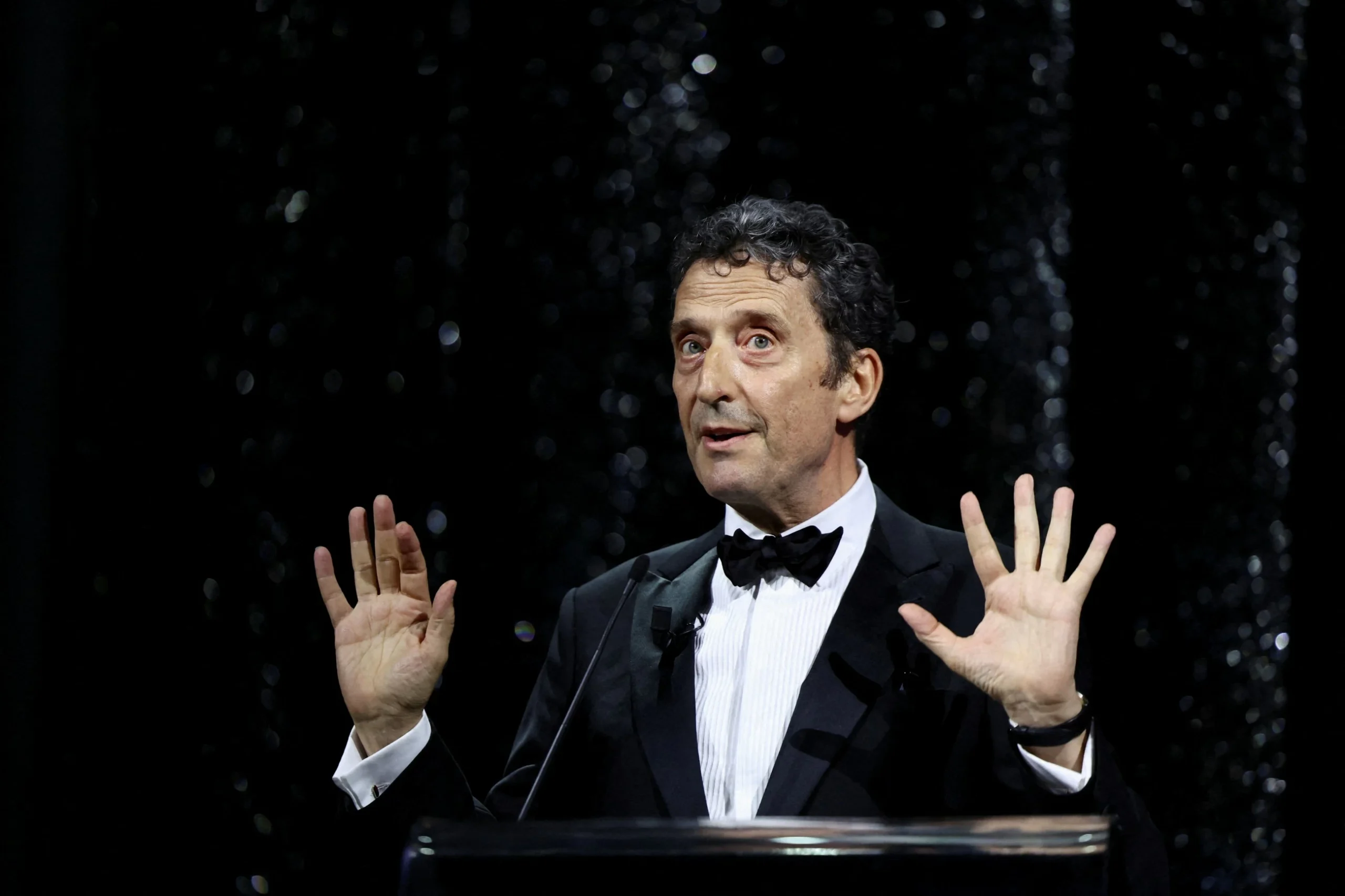 Entire jury of Italy’s Venice Biennale resigns over Russi…