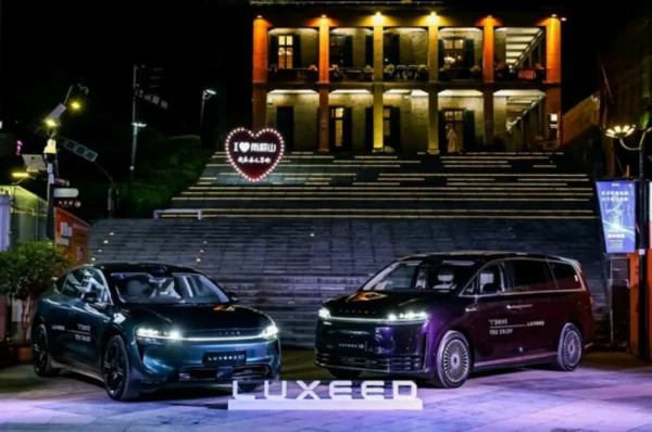 Luxeed R7 offers both fully electric and extended-range p…