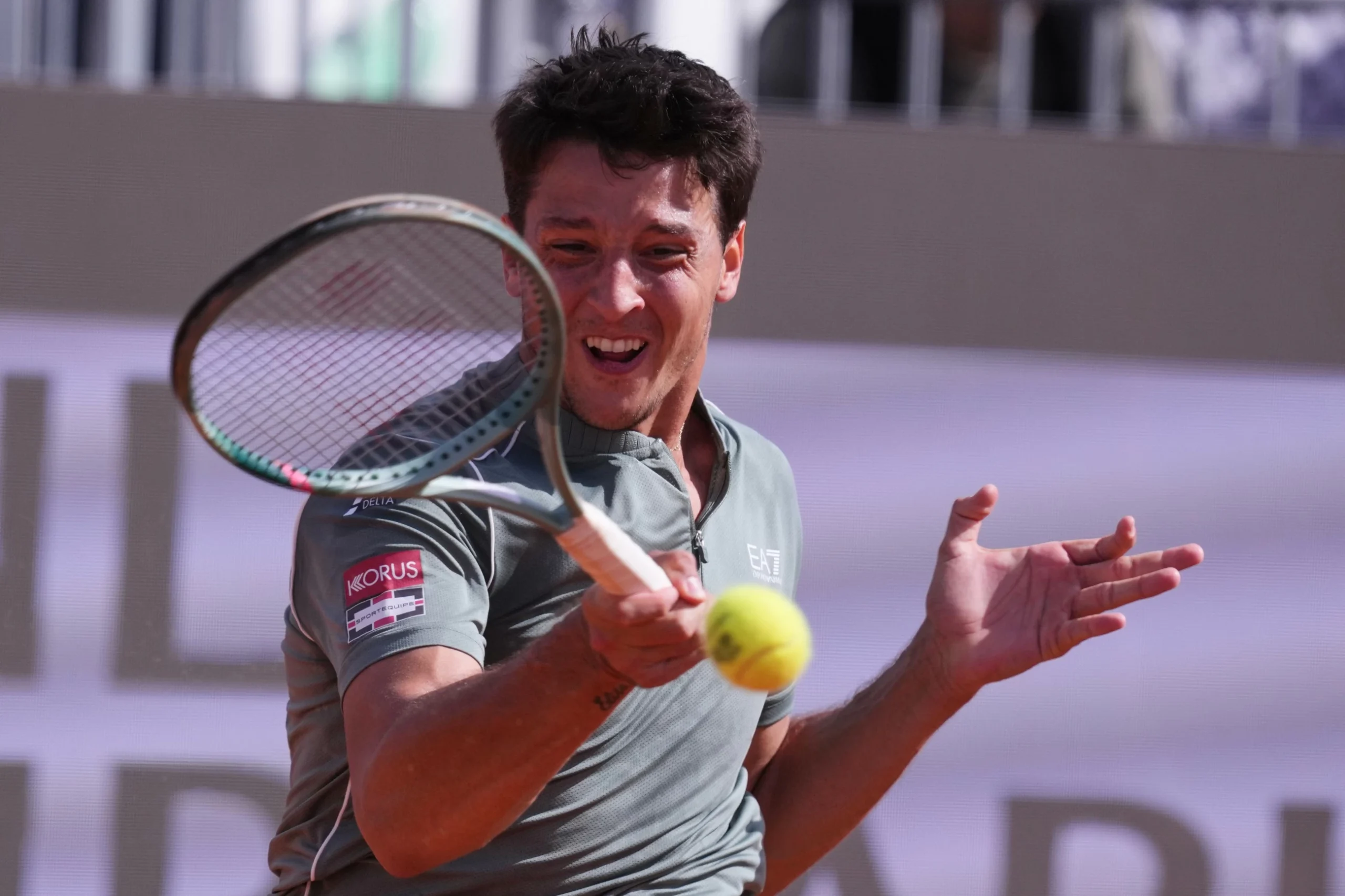 Sinner dismisses Pellegrino to reach quarters, local hero…