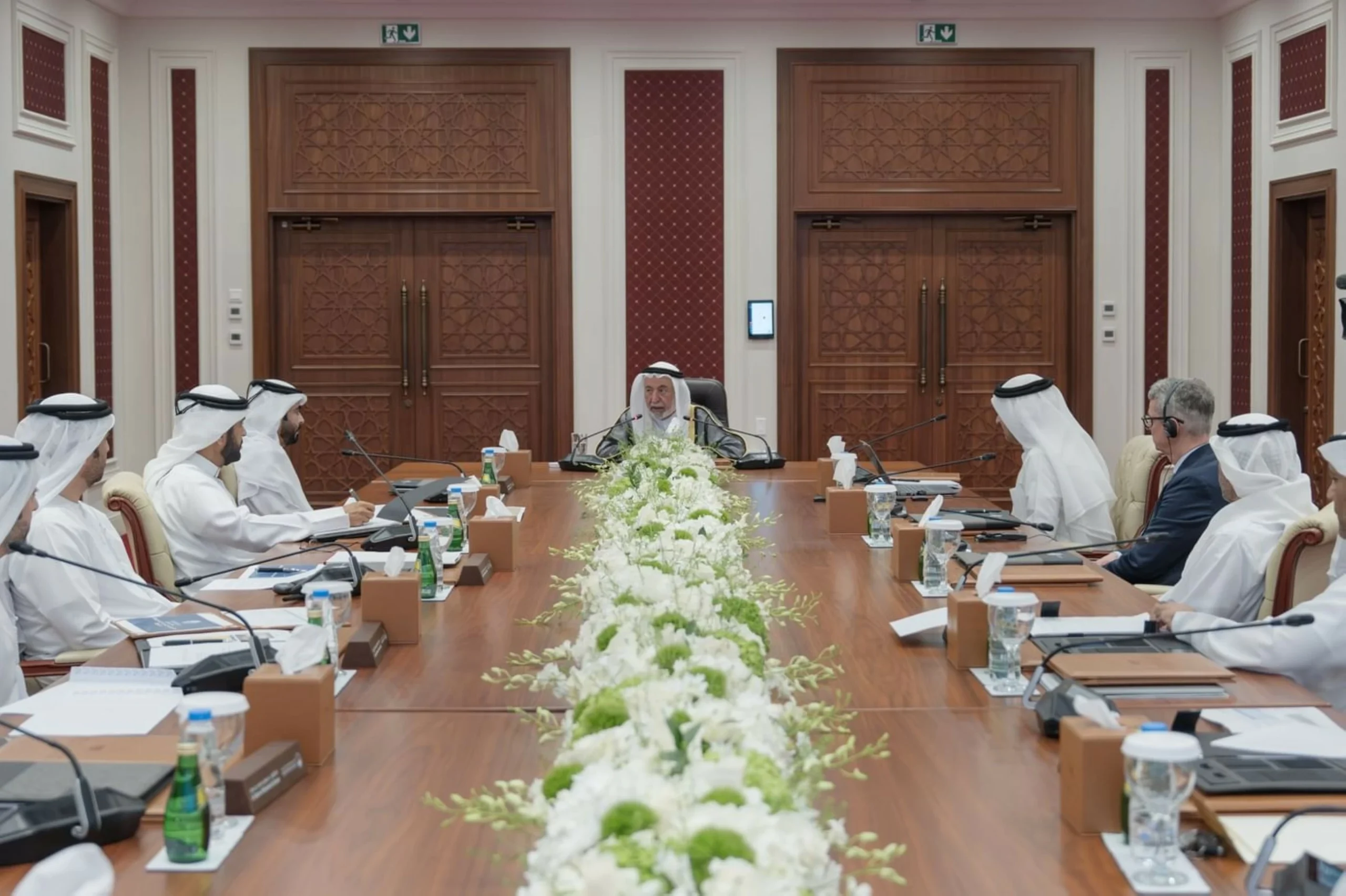 Sheikh Sultan gifts a fully equipped ship to Sharjah Mari…