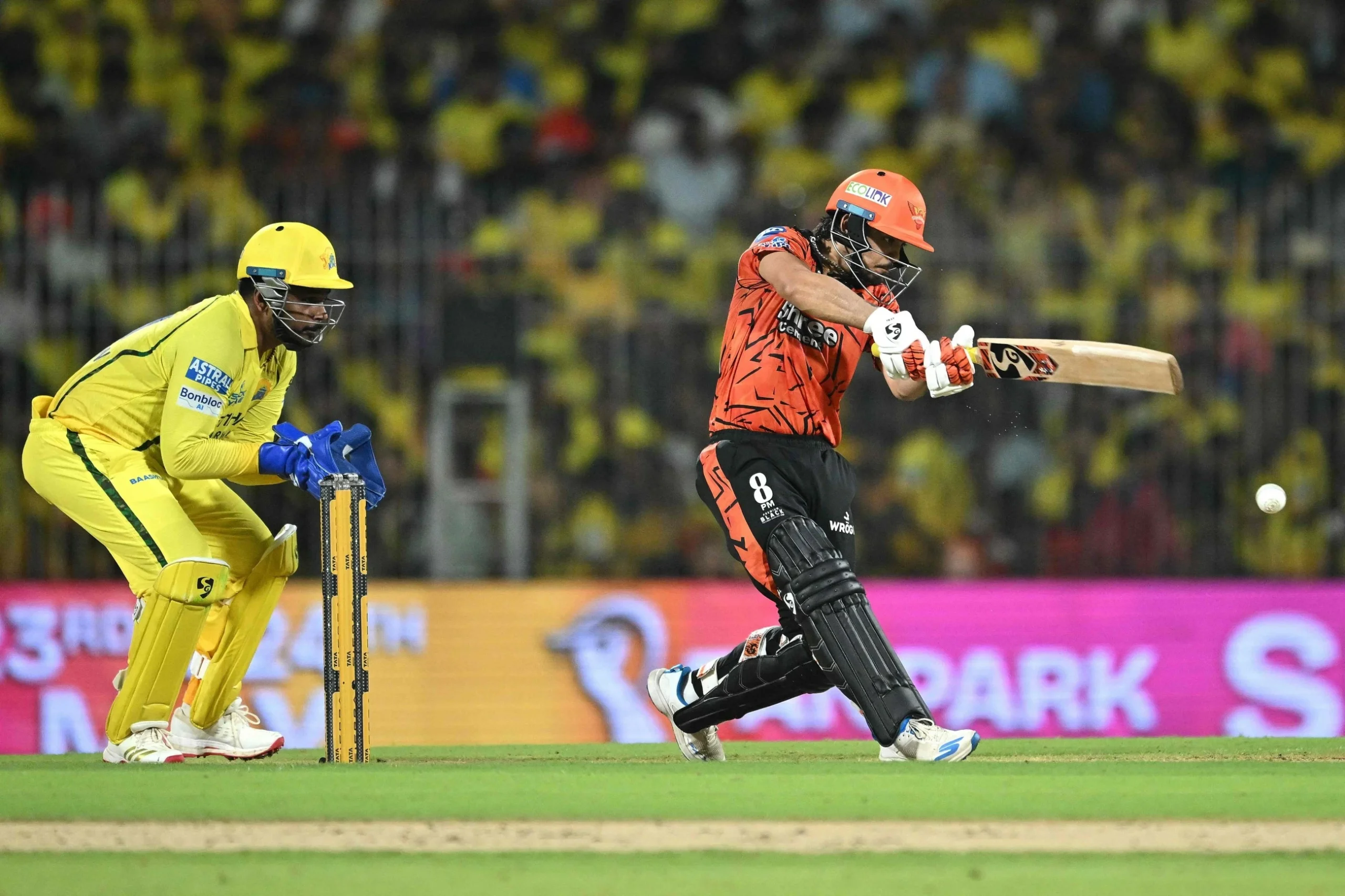 Kishan and Klaasen help Hyderabad bag playoff berth with win over CSK