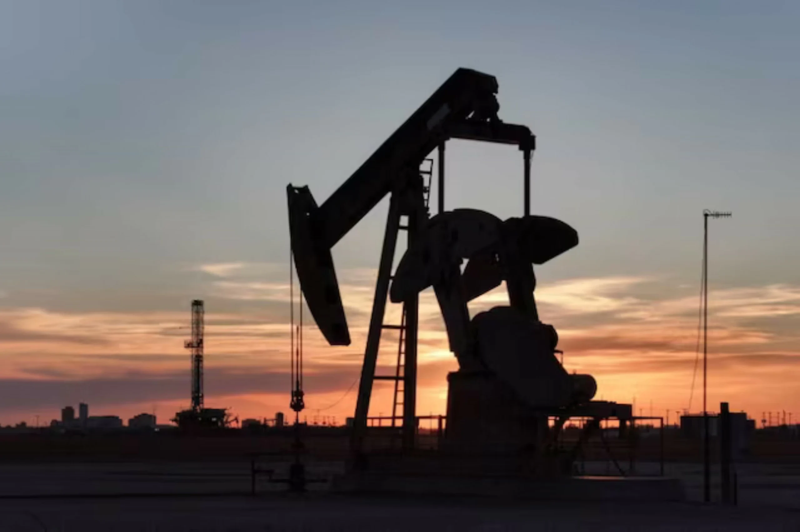 Oil prices slump, stocks gain on Trump comments