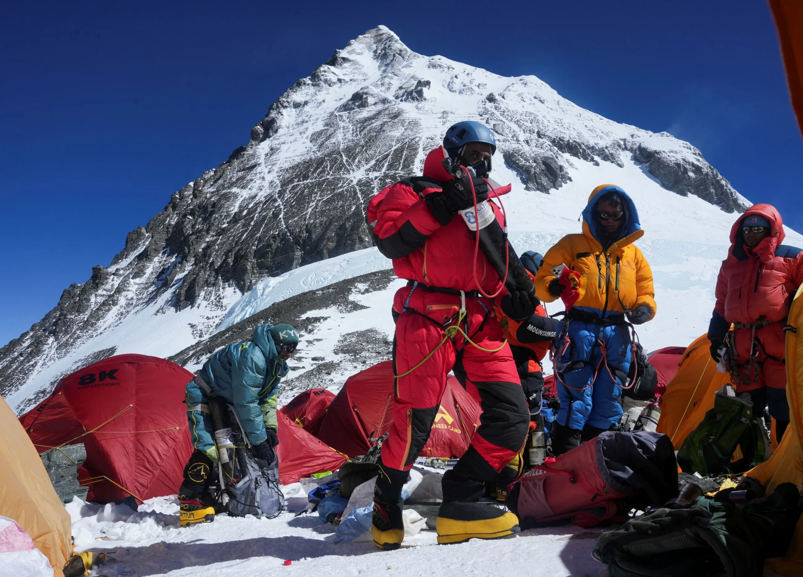 Australian breaks fastest sea-to-summit Everest record