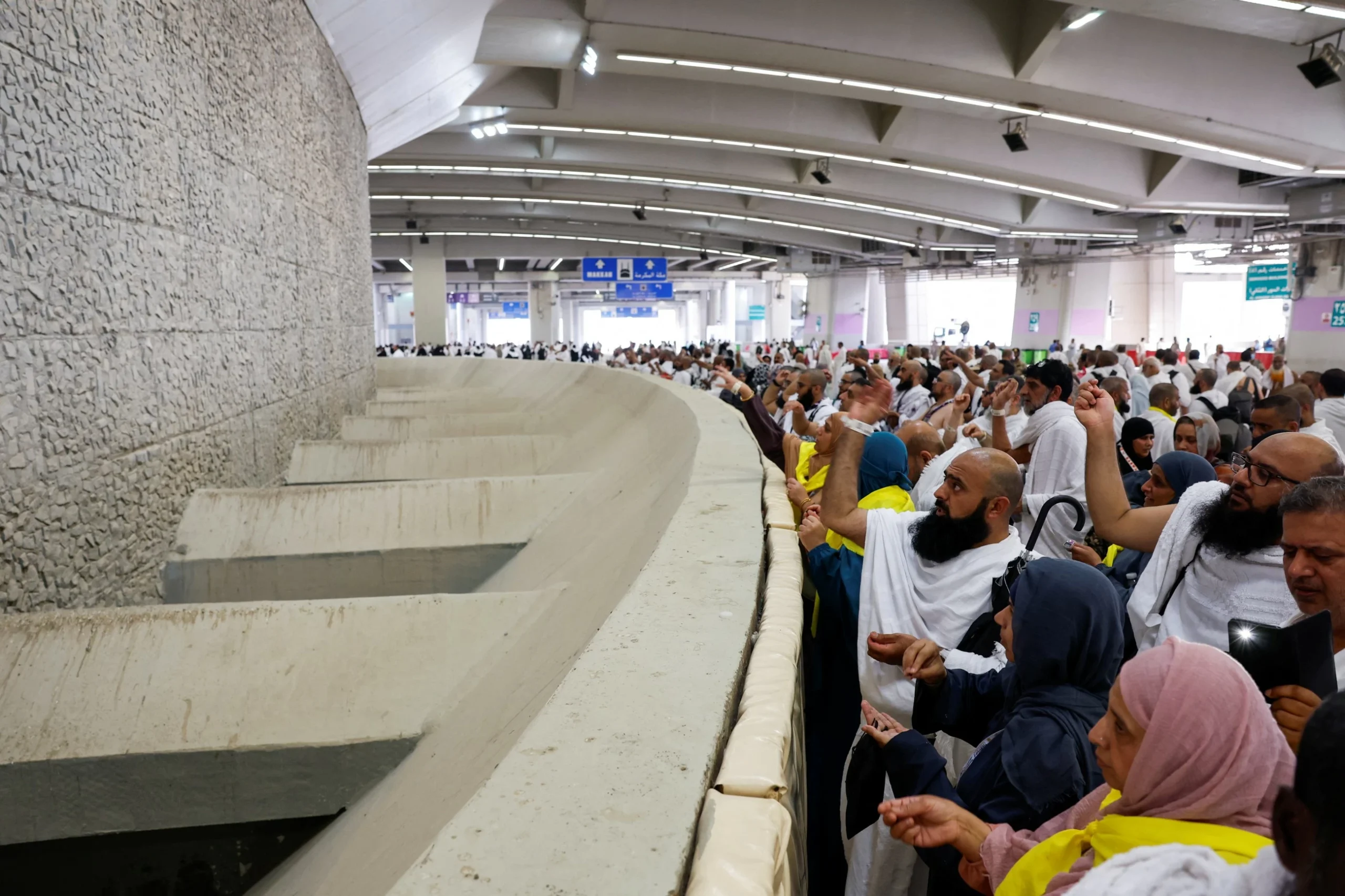 Pilgrims ‘stone the devil’ in final ritual at Hajj grippe…