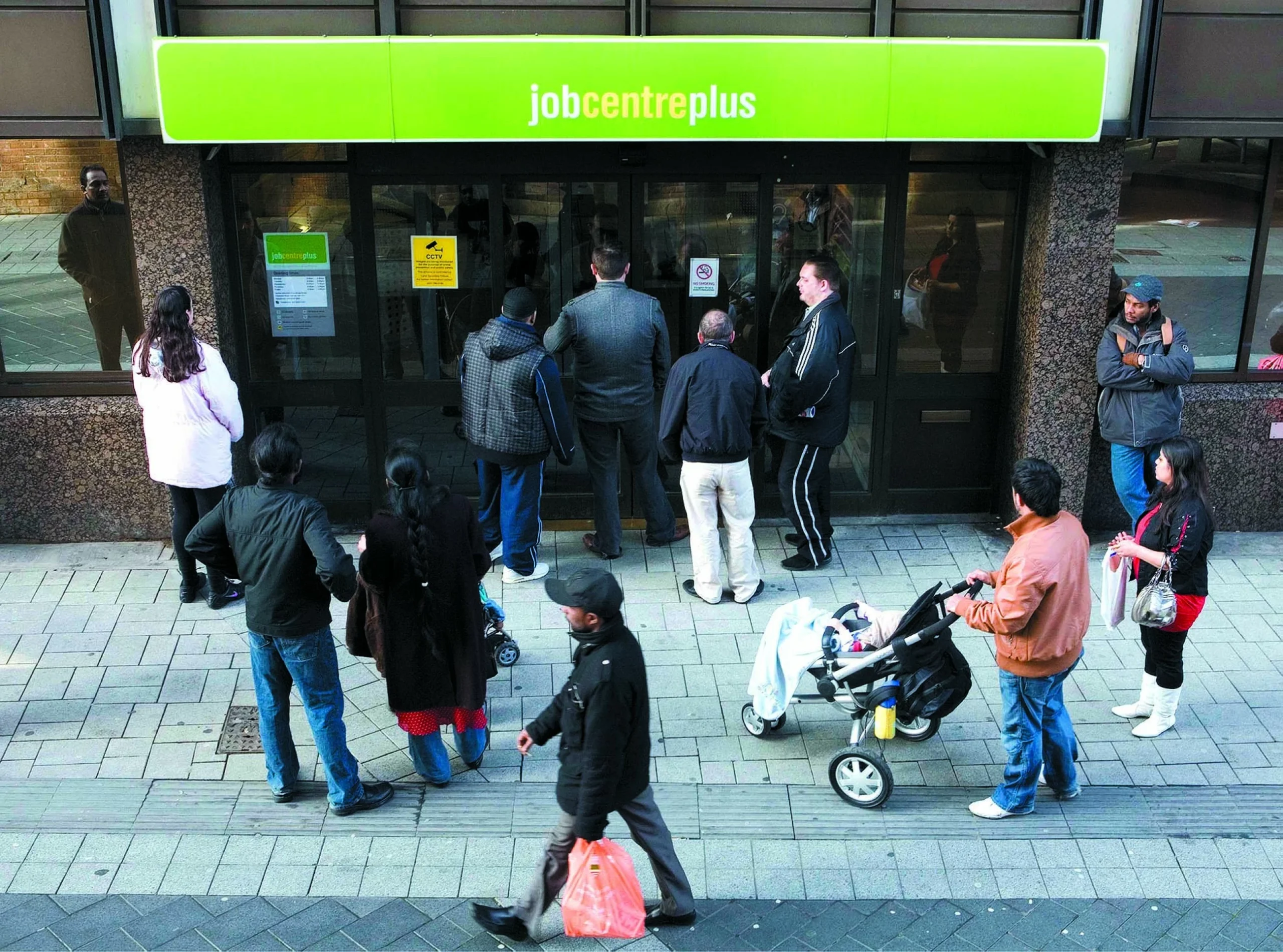 One in six young Britons risk joblessness trap, report warns