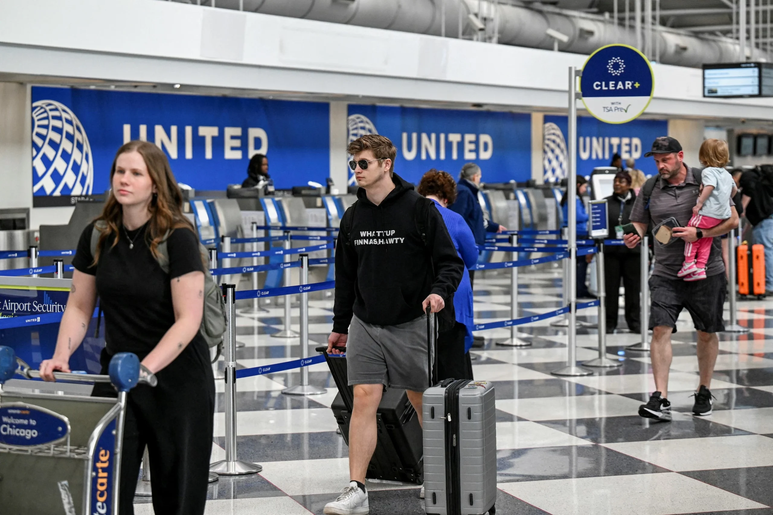 Airlines, business groups warn of chaos if US restricts flights