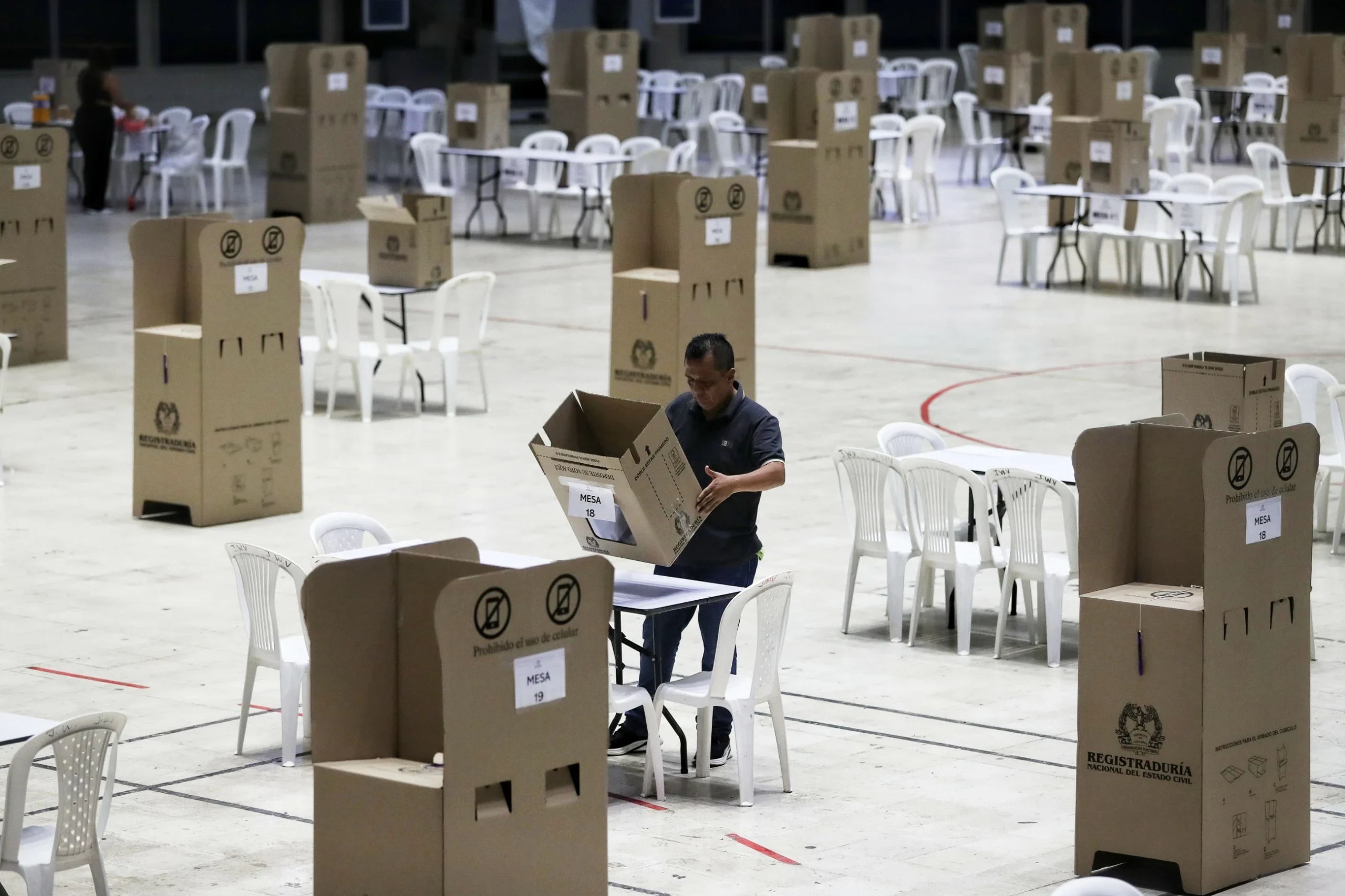 Colombia holds presidential election on Sunday