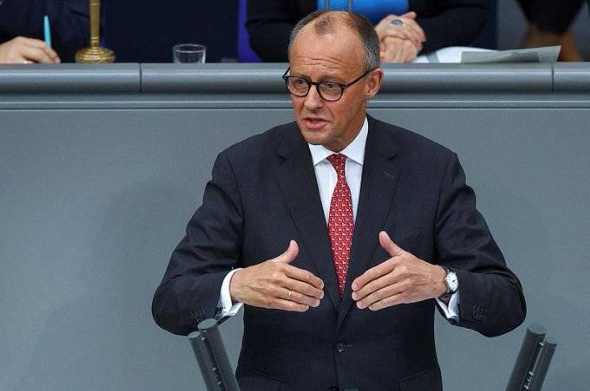 German Chancellor highlights economic damage of blockading Strait of Hormuz