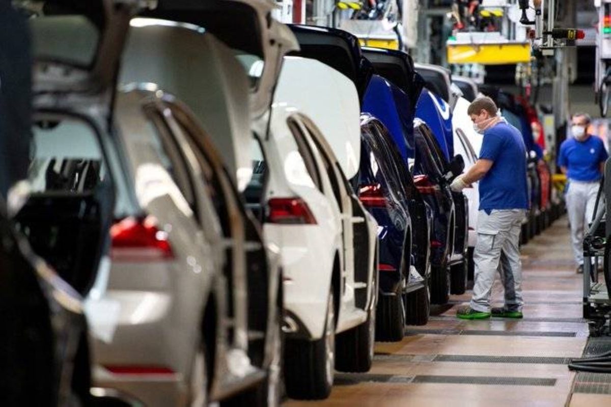 German automotive industry threatened with 225,000 job losses by 2035