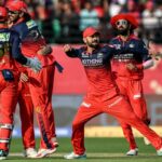 Kohli, Venkatesh dazzle as Bengaluru qualify for IPL play-offs