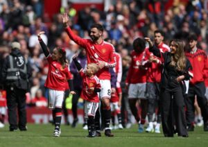 Fernandes equals assist record as Manchester United edge Forest thriller