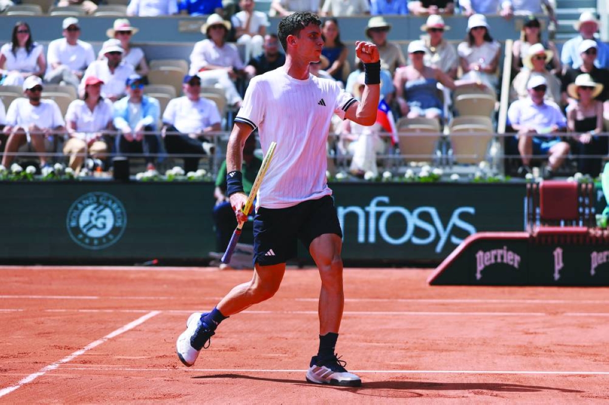 Ailing Sinner crashes out of French Open, Sabalenka through