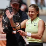 Chwalinska’s dream run continues, Shnaider stuns top seed Sabalenka
