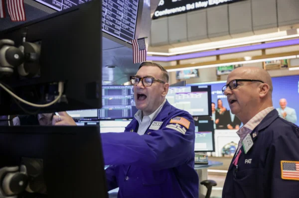 Stocks bounce back as Iran, Israel signal a pause