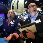 Global stocks rally as investors dive back into tech; oil drops