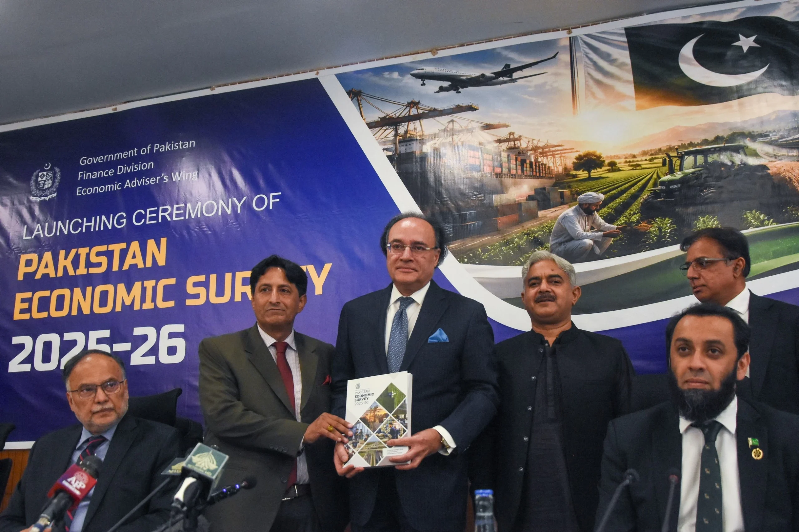 Pakistan’s finance minister says economy grows 3.7% in FY…