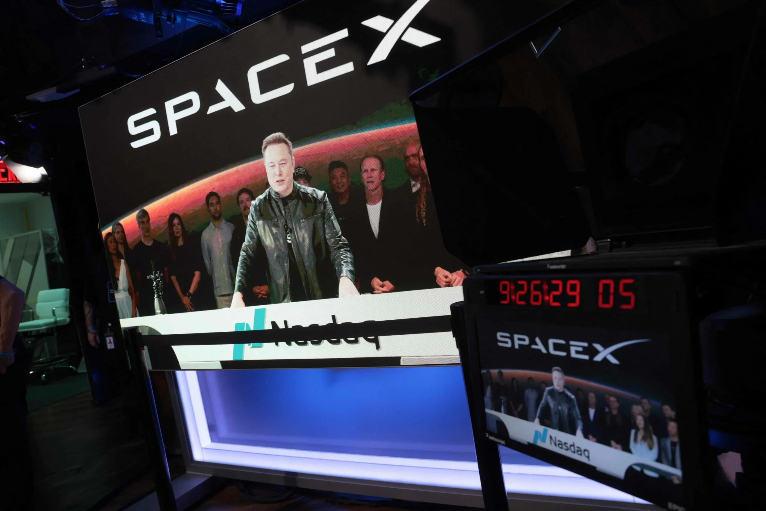Elon Musk could become the world’s first trillionaire wit…